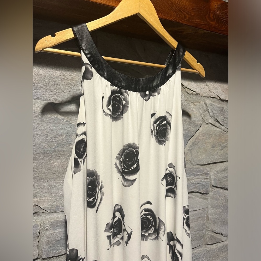 Torrid layered tunic halter tank, size 1 (1X, 14/16) - Picture 2 of 8
